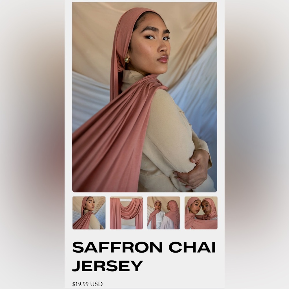 Vela Scarves Mini Jersey in saffron chair never worn